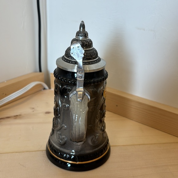 Original “king” hand painted beer stein - Picture 3 of 8